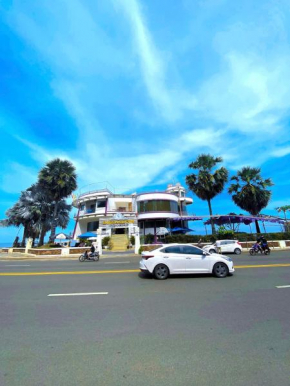 Circle Hotel
